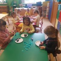 Słoniki uczą się o dniu i nocy (2)